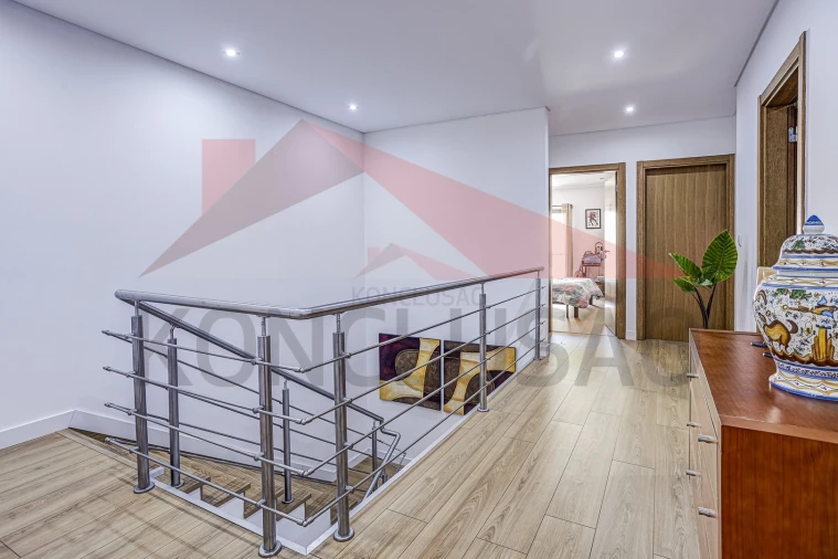 Moradia T4 para Venda em Alverca do Ribatejo e Sobralinho Foto 18