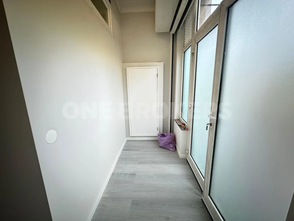 Apartamento T1 para Venda em Queluz e Belas Foto 2