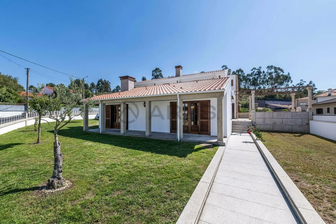 Moradia T3 para Venda em Fafe Foto 3