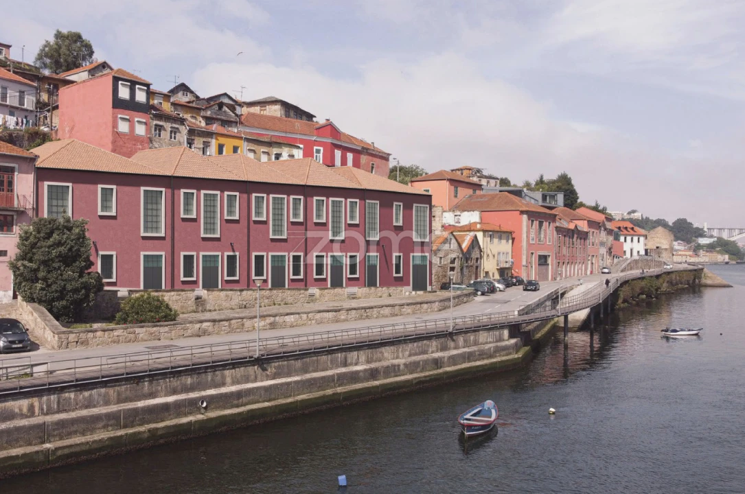 Negócio para Venda em Santa Marinha e São Pedro da Afurada Foto 15