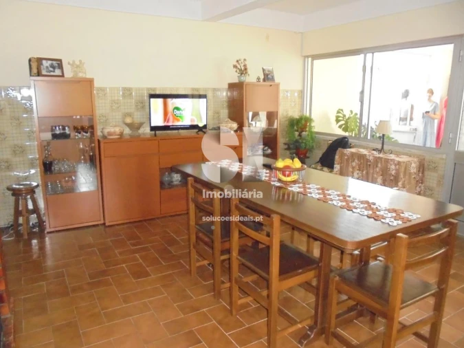 Moradia T4 para Venda em Arrifana Foto 9