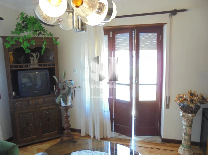 Moradia T4 para Venda em Arrifana Foto 30