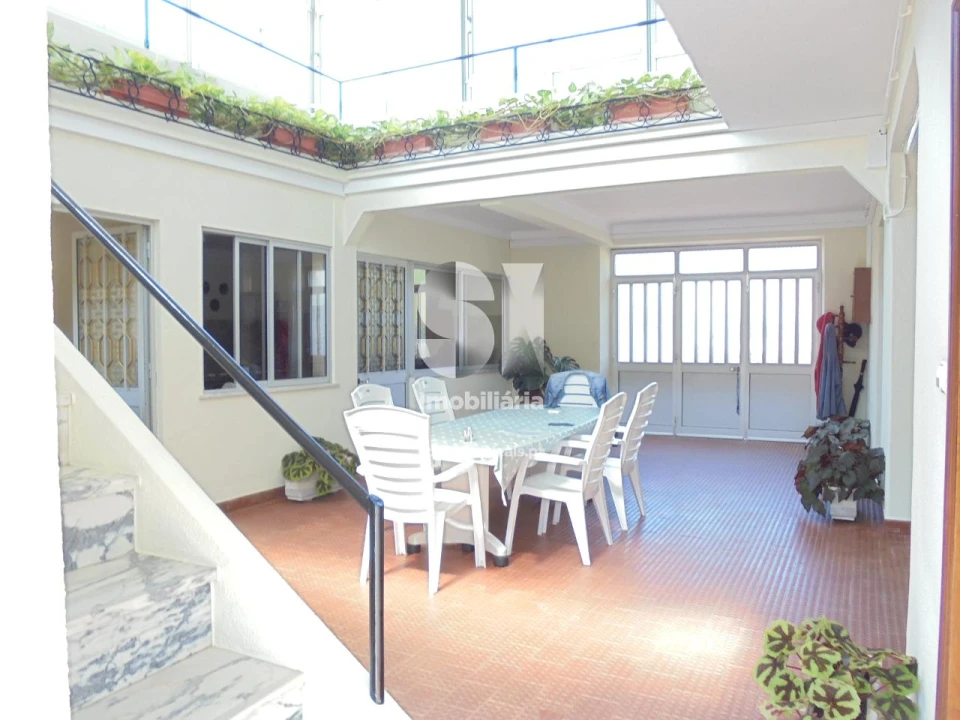 Moradia T4 para Venda em Arrifana Foto 16