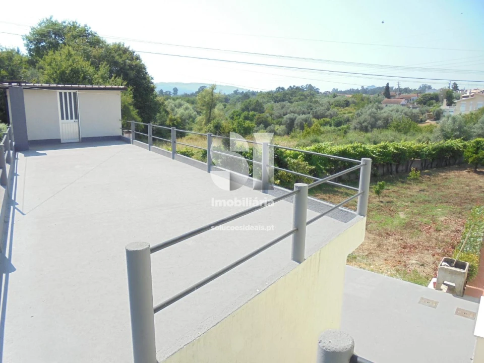 Moradia T4 para Venda em Arrifana Foto 17