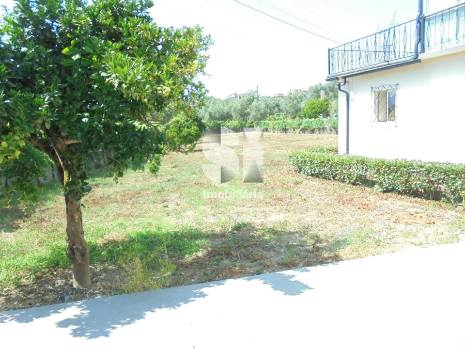 Moradia T4 para Venda em Arrifana Foto 19