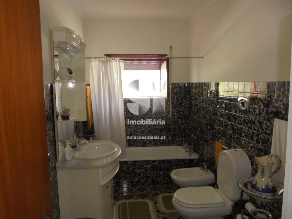 Moradia T4 para Venda em Arrifana Foto 27