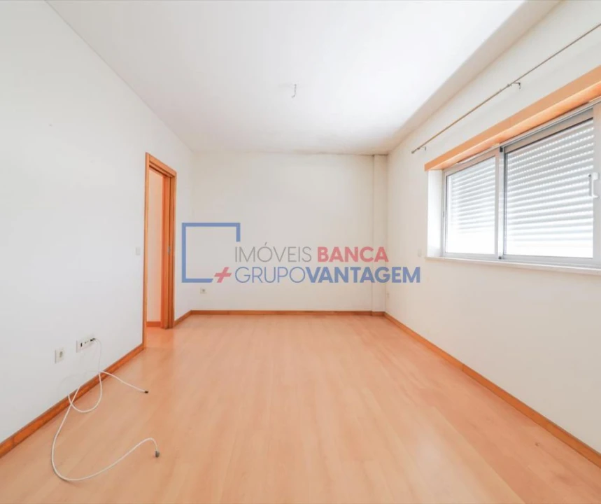 Apartamento T2 para Venda em Buarcos Foto 11