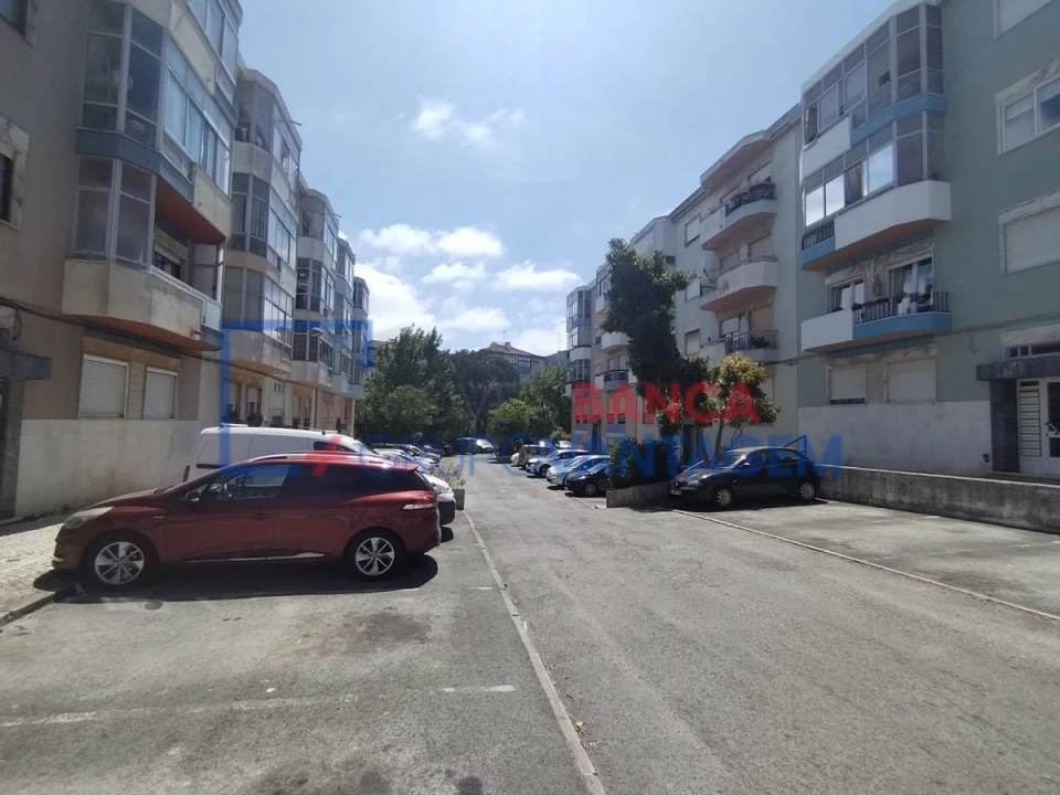 Apartamento T3 para Venda em Algueirão-Mem Martins Foto 4