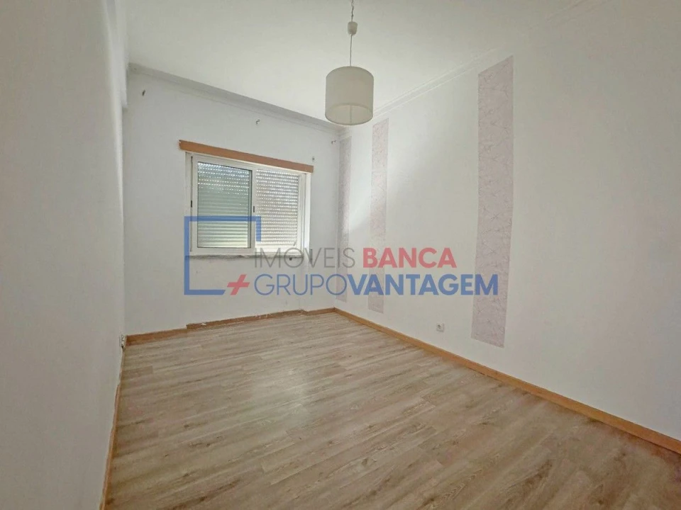 Apartamento T3 para Venda em Algueirão-Mem Martins Foto 14