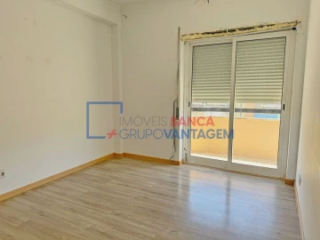 Apartamento T3 para Venda em Algueirão-Mem Martins