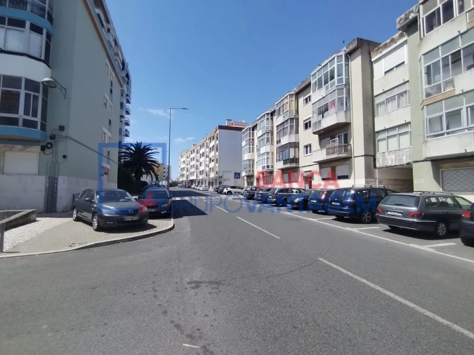 Apartamento T3 para Venda em Algueirão-Mem Martins Foto 1