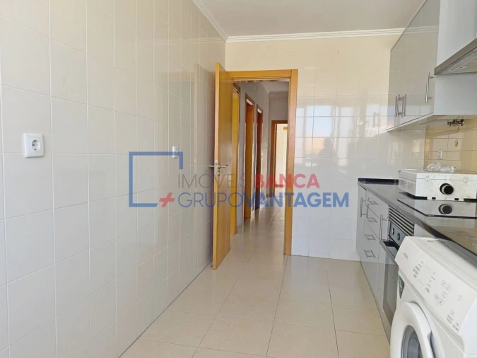 Apartamento T3 para Venda em Algueirão-Mem Martins Foto 4