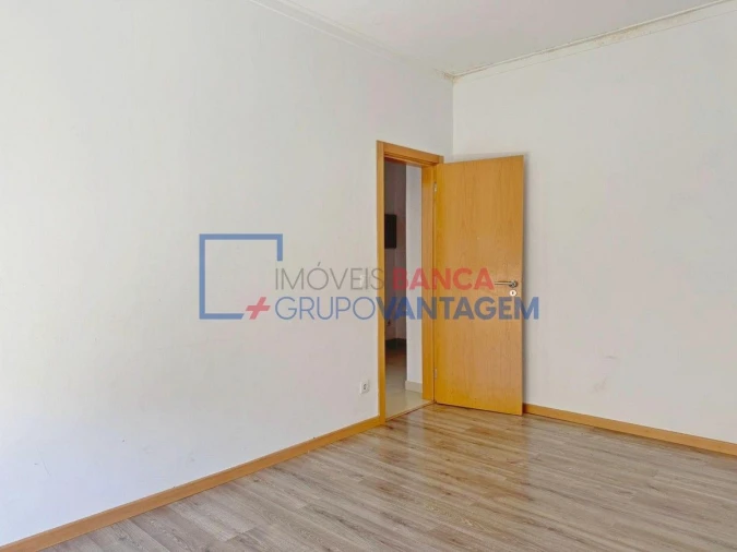 Apartamento T3 para Venda em Algueirão-Mem Martins Foto 9