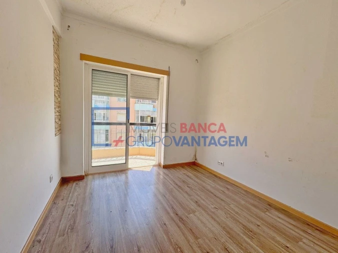 Apartamento T3 para Venda em Algueirão-Mem Martins Foto 13