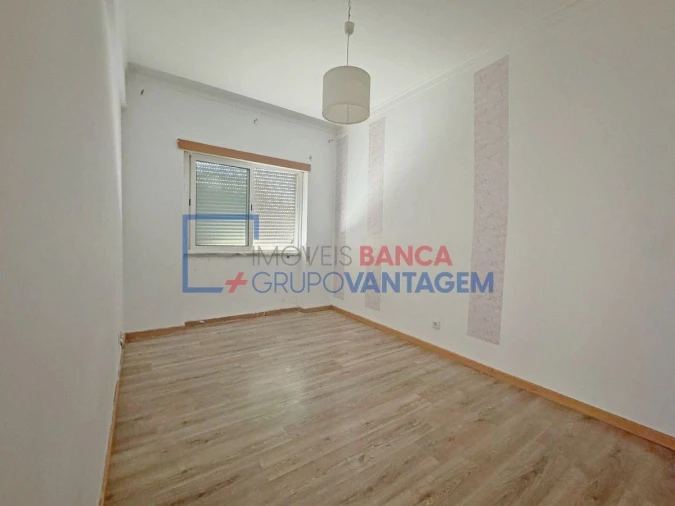 Apartamento T3 para Venda em Algueirão-Mem Martins Foto 14