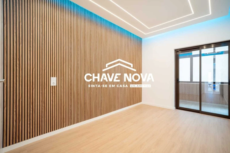 Apartamento T3 para Venda em Quarteira Foto 7