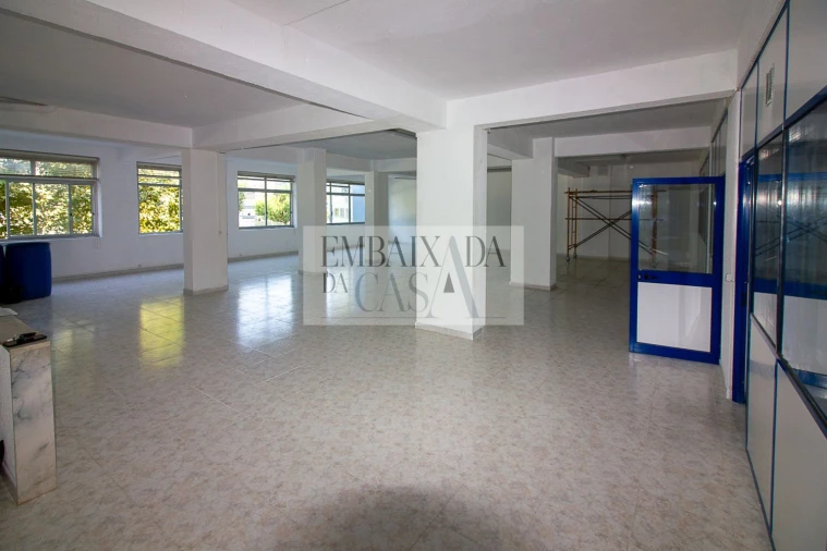 Loja para Venda em Amora Foto 2