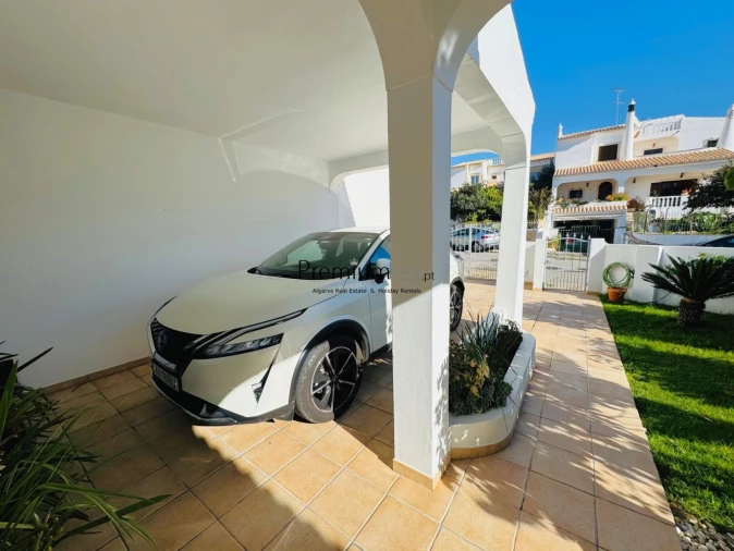 Moradia T4 para Venda em Albufeira e Olhos de Água Foto 6