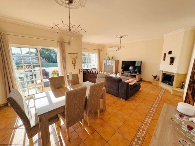 Moradia T4 para Venda em Albufeira e Olhos de Água Foto 11