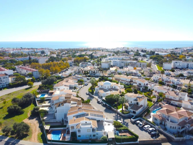 Moradia T4 para Venda em Albufeira e Olhos de Água Foto 49