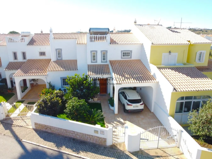Moradia T4 para Venda em Albufeira e Olhos de Água