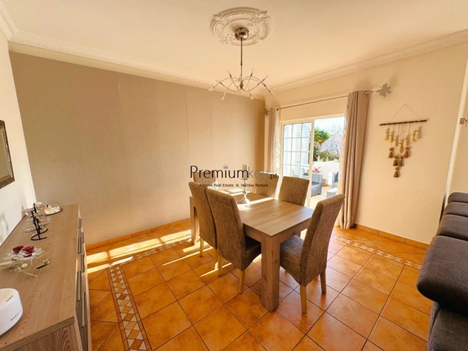 Moradia T4 para Venda em Albufeira e Olhos de Água Foto 10