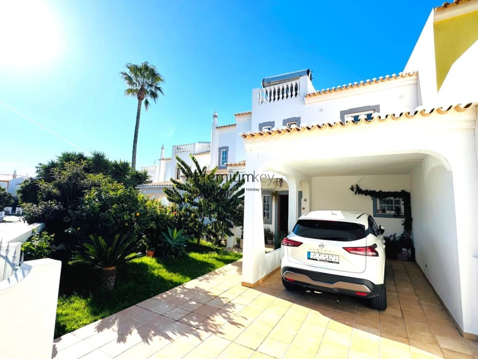 Moradia T4 para Venda em Albufeira e Olhos de Água Foto 3