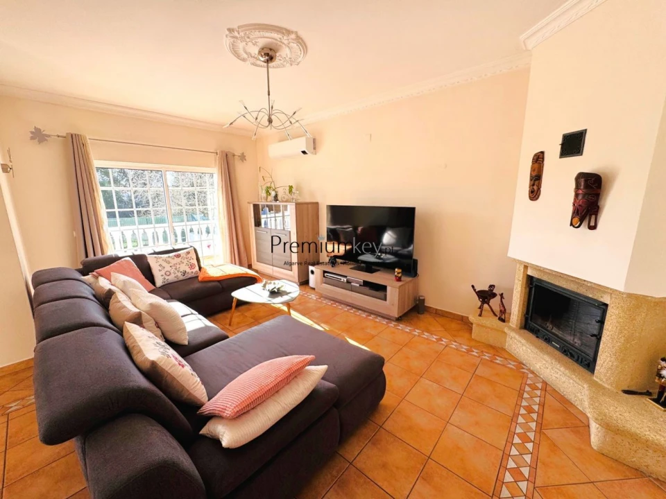 Moradia T4 para Venda em Albufeira e Olhos de Água Foto 8