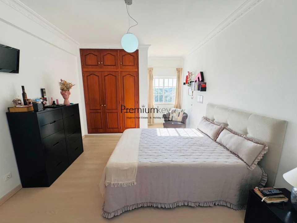 Moradia T4 para Venda em Albufeira e Olhos de Água Foto 25