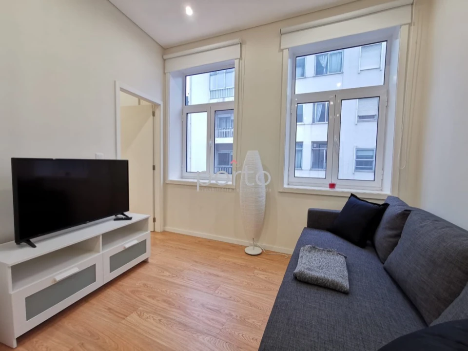 Apartamento T1 para Venda em Cedofeita, Santo Ildefonso, Sé, Miragaia, São Nicolau e Vitória Foto 3