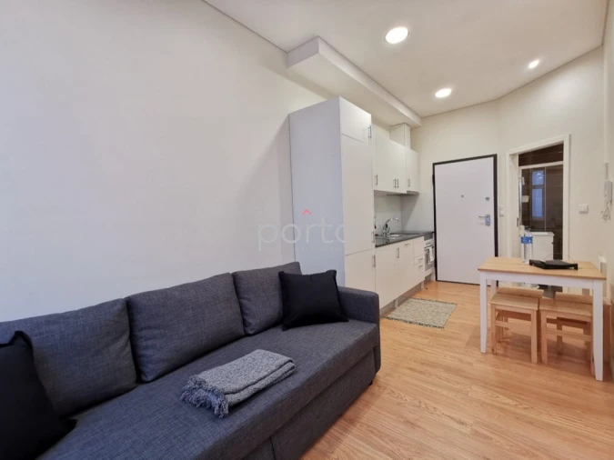 Apartamento T1 para Venda em Cedofeita, Santo Ildefonso, Sé, Miragaia, São Nicolau e Vitória Foto 2