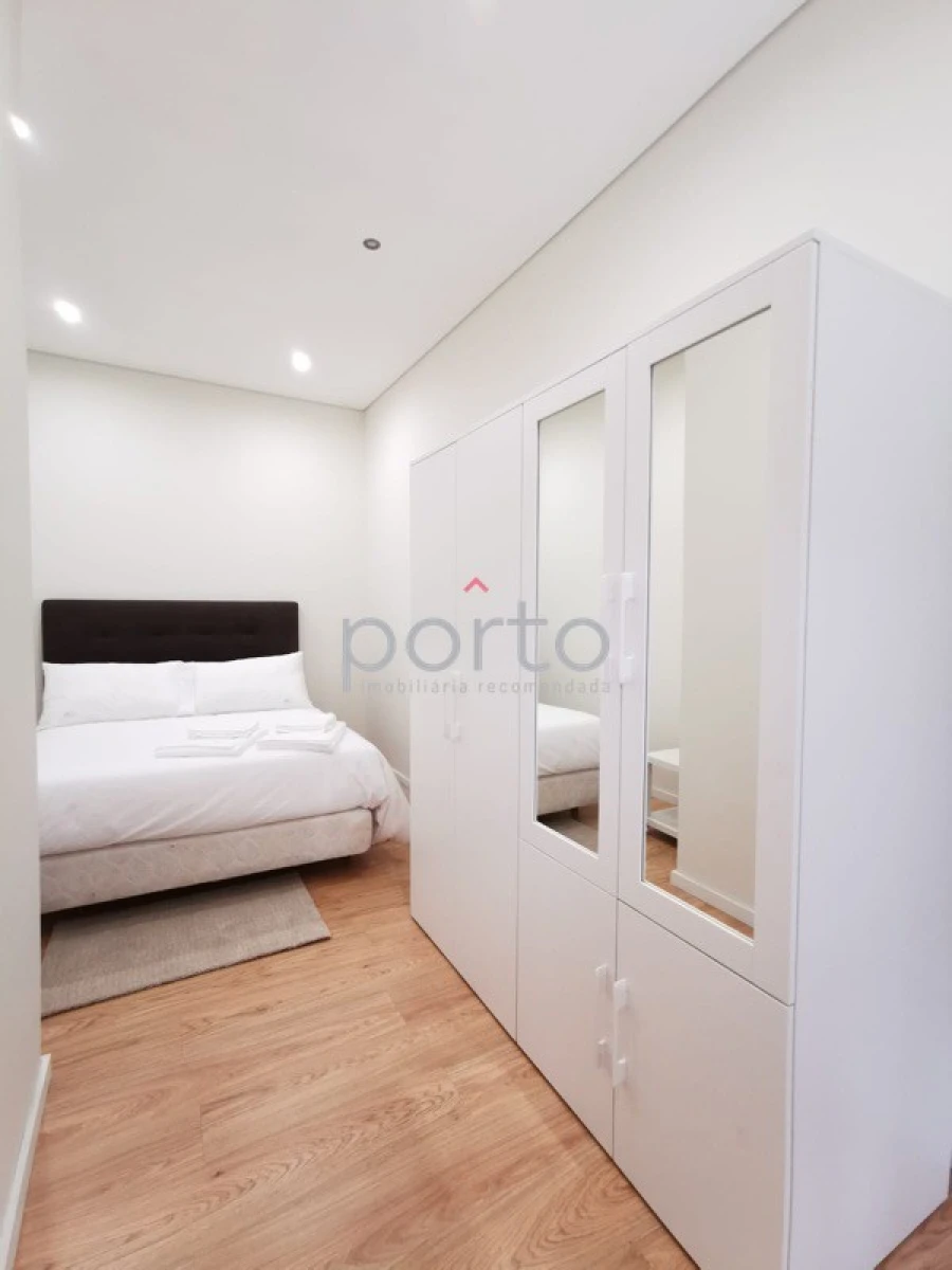 Apartamento T1 para Venda em Cedofeita, Santo Ildefonso, Sé, Miragaia, São Nicolau e Vitória Foto 5