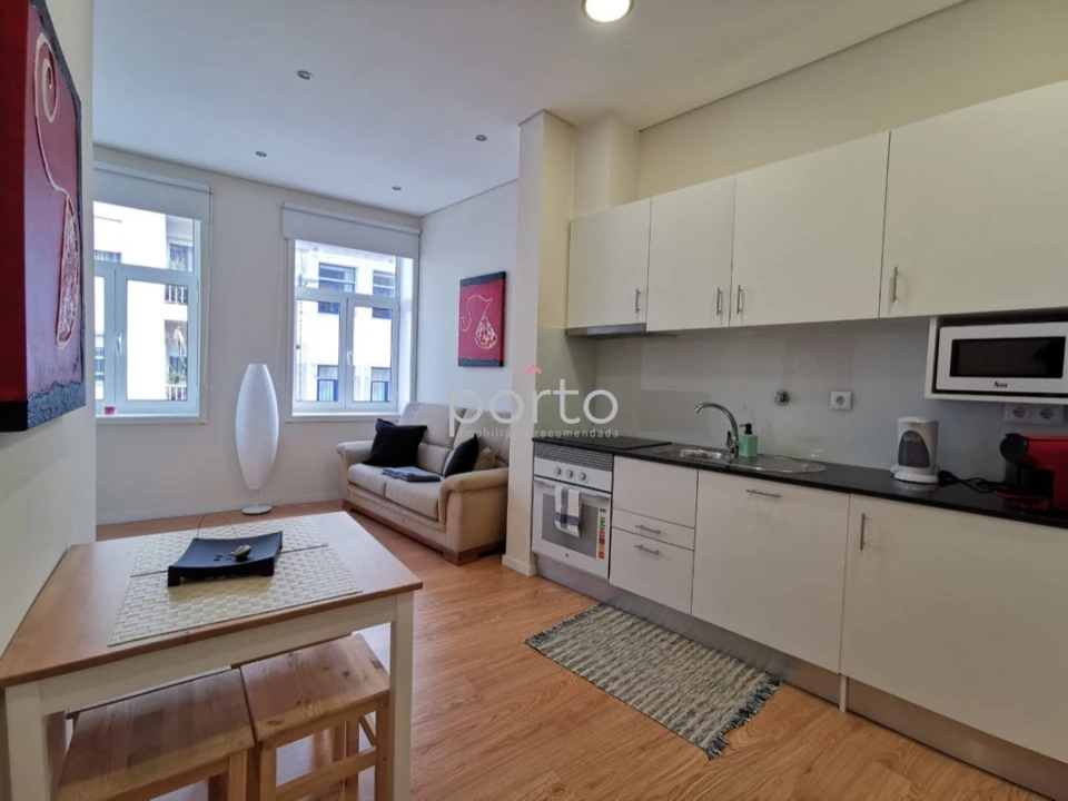 Apartamento T1 para Venda em Cedofeita, Santo Ildefonso, Sé, Miragaia, São Nicolau e Vitória Foto 2