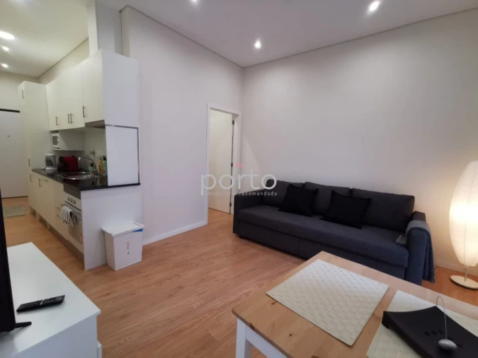 Apartamento T1 para Venda em Cedofeita, Santo Ildefonso, Sé, Miragaia, São Nicolau e Vitória Foto 3