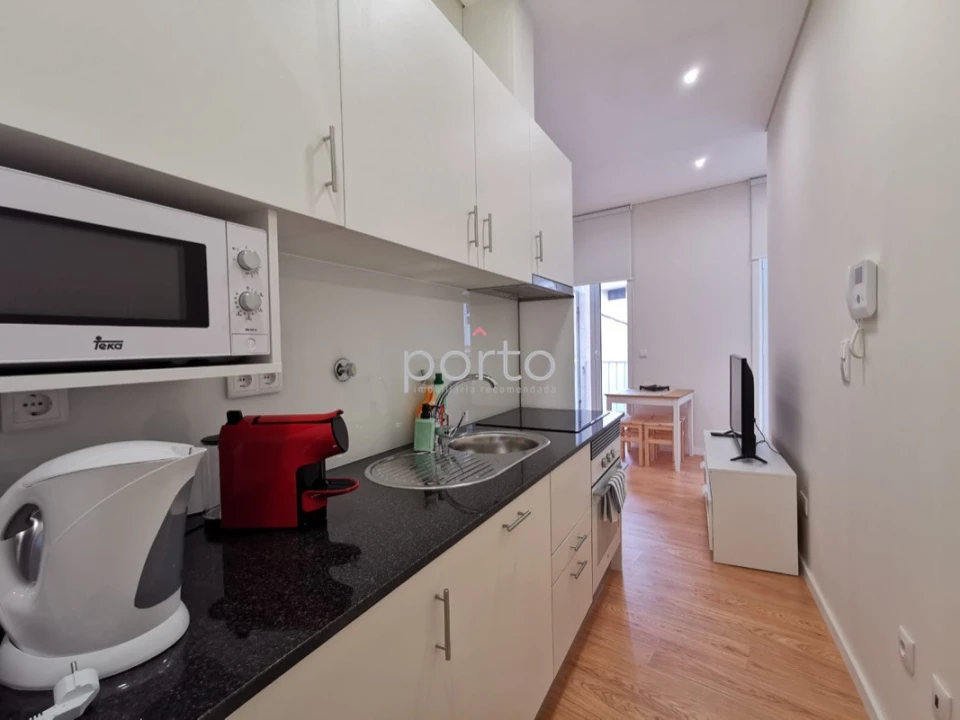 Apartamento T1 para Venda em Cedofeita, Santo Ildefonso, Sé, Miragaia, São Nicolau e Vitória Foto 1