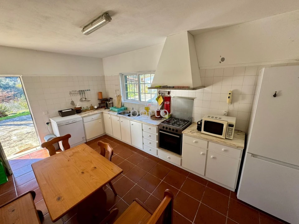 Moradia T3 para Venda em Santa Cruz do Douro e São Tomé de Covelas Foto 12