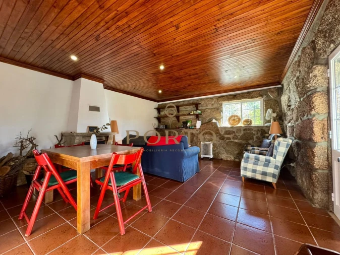 Moradia T3 para Venda em Santa Cruz do Douro e São Tomé de Covelas Foto 8
