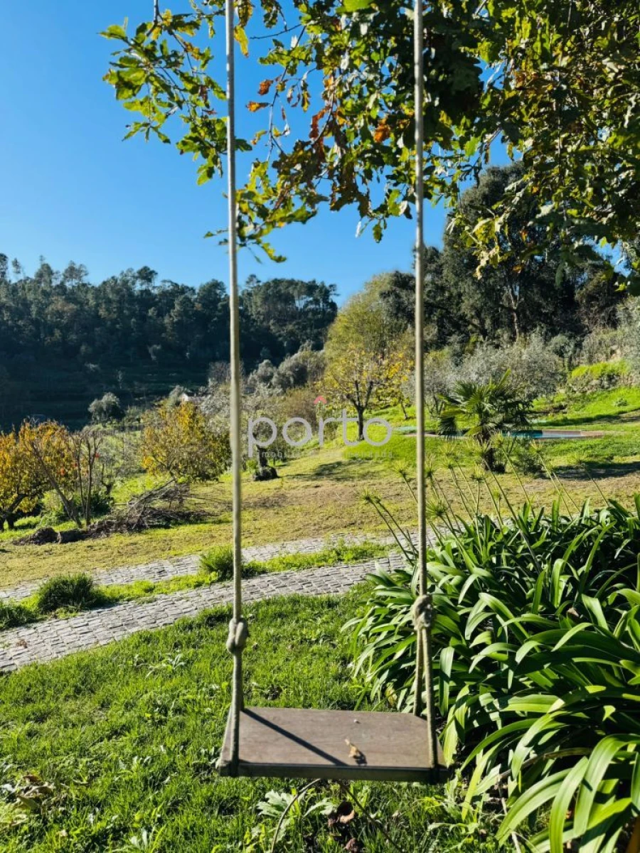 Moradia T3 para Venda em Santa Cruz do Douro e São Tomé de Covelas Foto 25