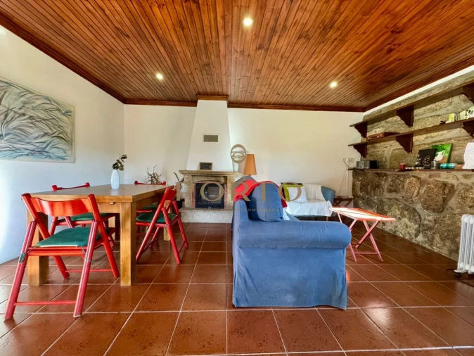 Moradia T3 para Venda em Santa Cruz do Douro e São Tomé de Covelas Foto 9