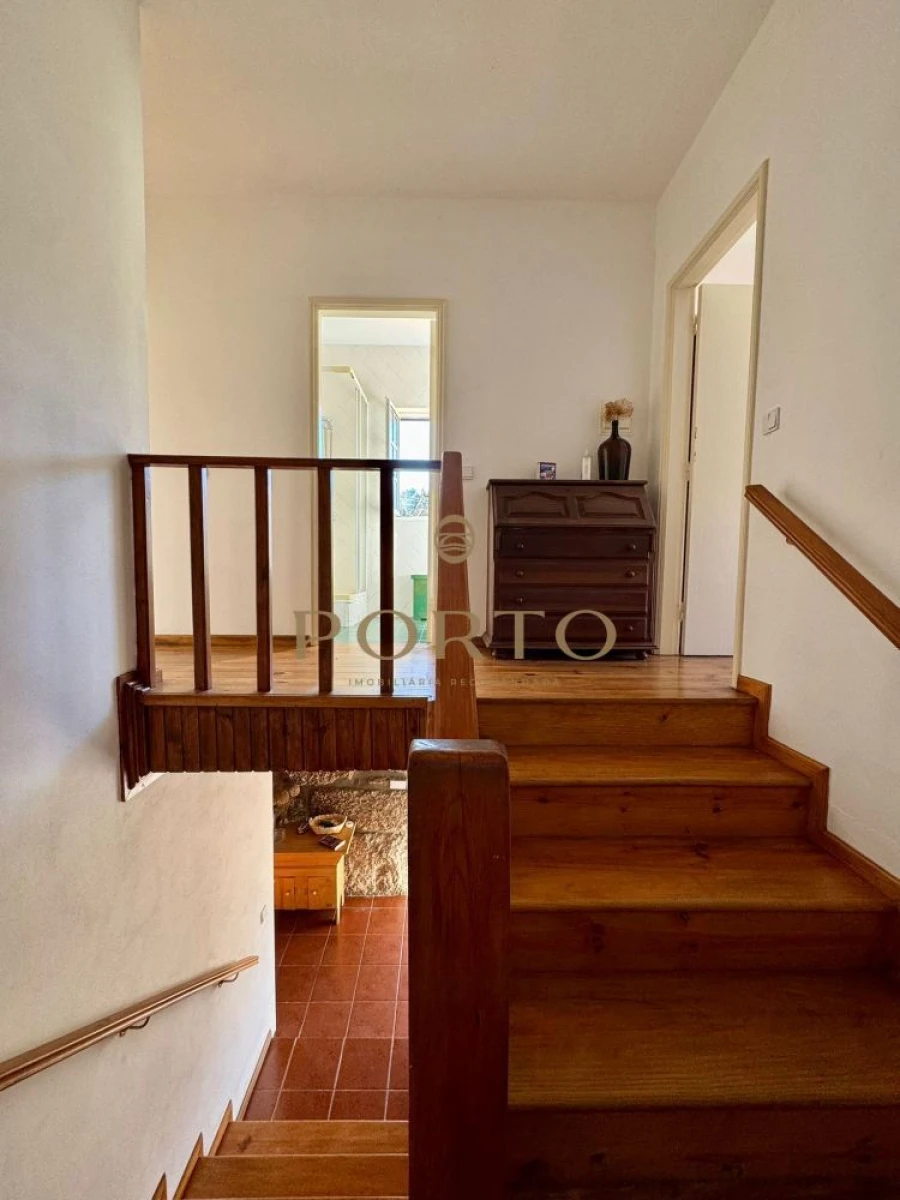 Moradia T3 para Venda em Santa Cruz do Douro e São Tomé de Covelas Foto 16