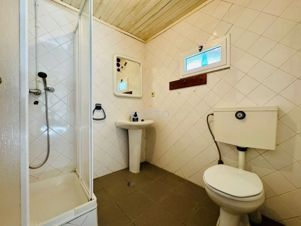 Moradia T3 para Venda em Santa Cruz do Douro e São Tomé de Covelas Foto 28