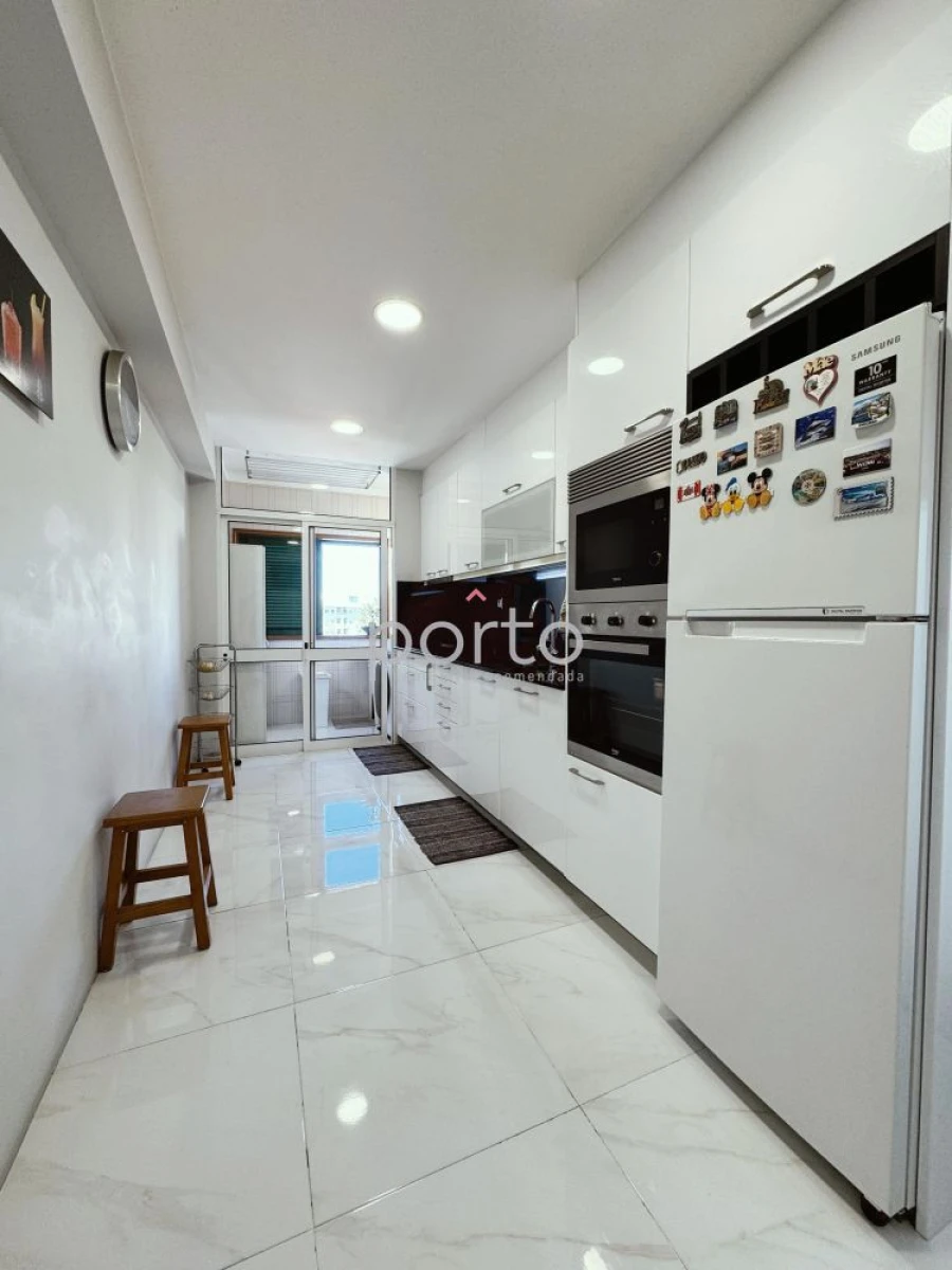 Apartamento T3 para Venda em Canidelo Foto 8