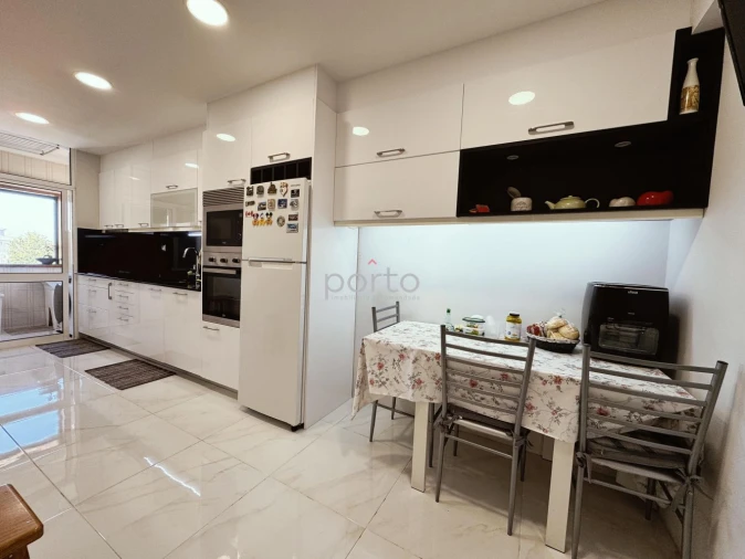 Apartamento T3 para Venda em Canidelo Foto 9