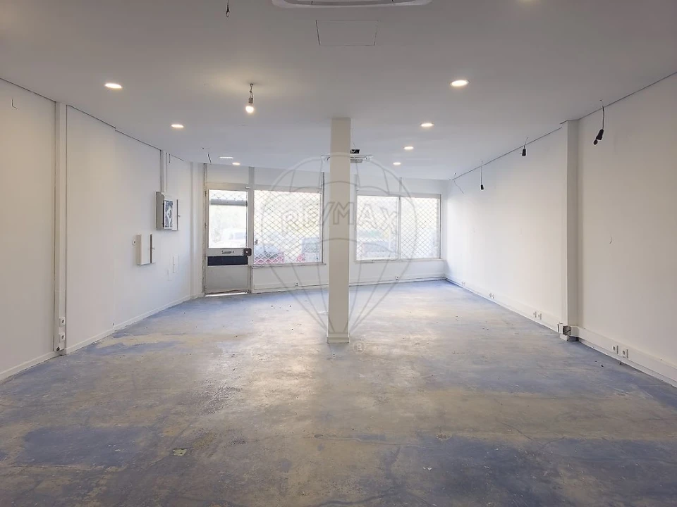 Loja para Venda em Loures Foto 9