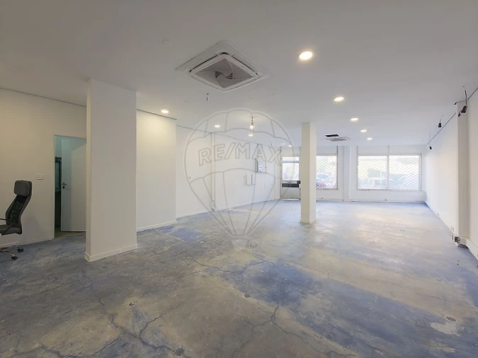 Loja para Venda em Loures Foto 8