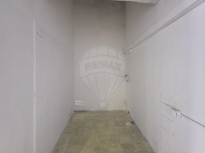 Loja para Venda em Loures Foto 15