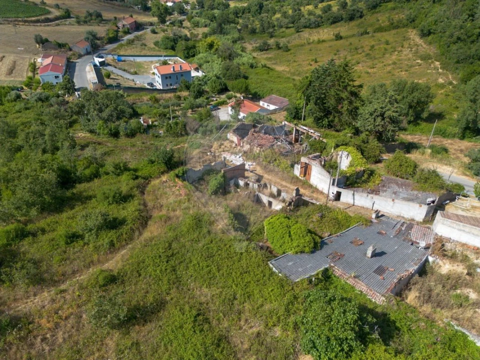 Moradia T2 para Venda em Santo Quintino Foto 9