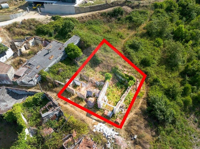 Moradia T2 para Venda em Santo Quintino