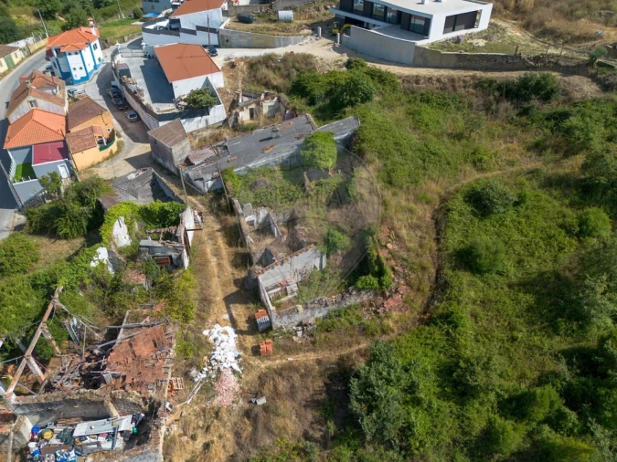 Moradia T2 para Venda em Santo Quintino Foto 16