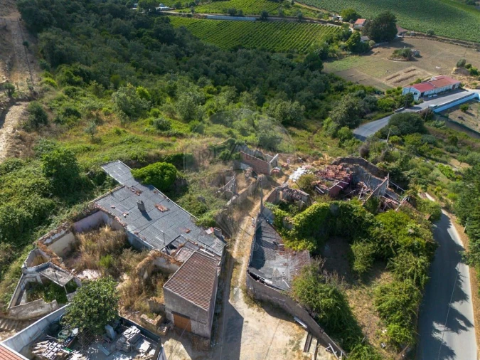 Moradia T2 para Venda em Santo Quintino Foto 12